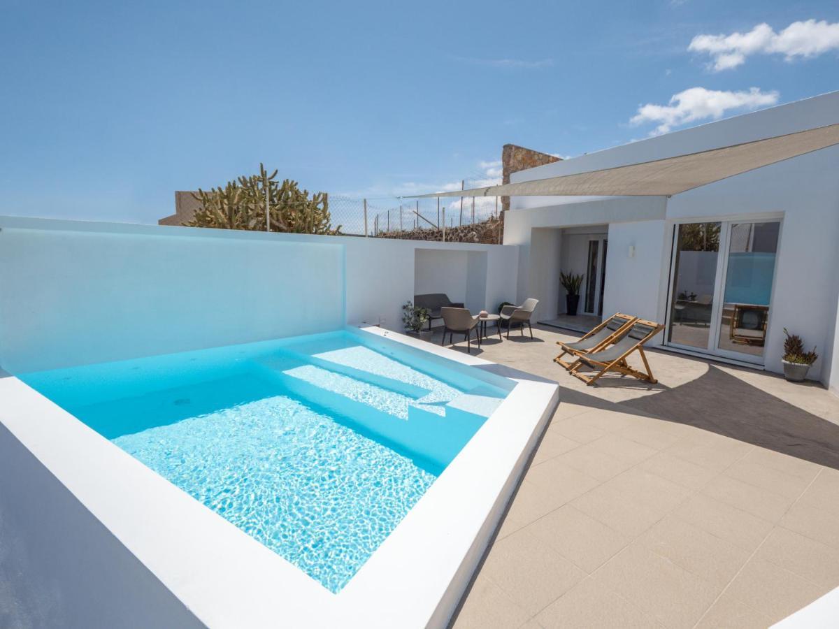 Valery Suites Fira  Exterior foto